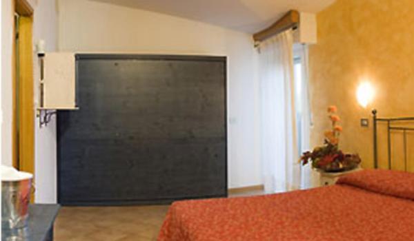 Hotel Carol Rimini Bilik gambar