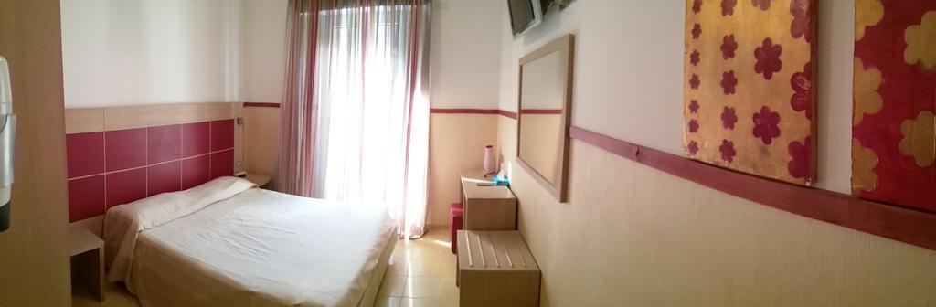 Hotel Carol Rimini Luaran gambar